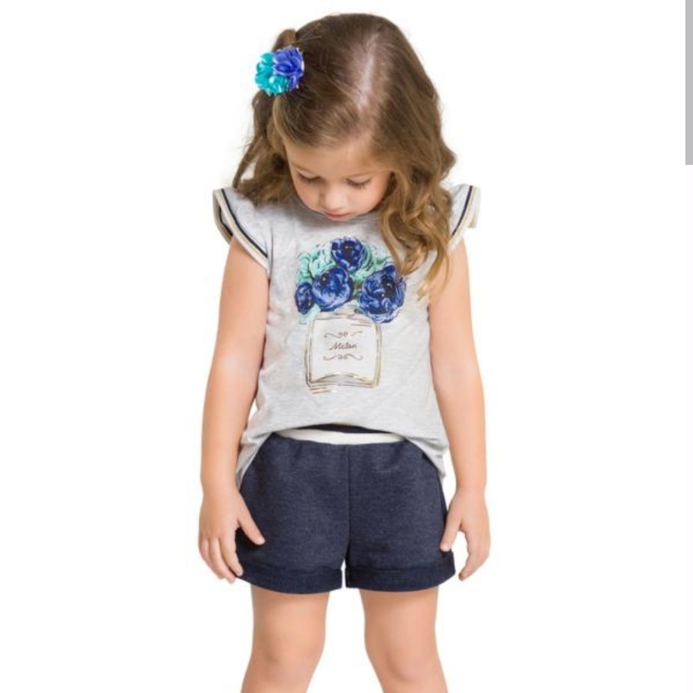 Girl's T-shirt and shorts set - Size 6